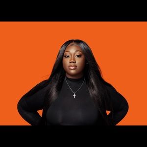 Meet your Posher, Macy